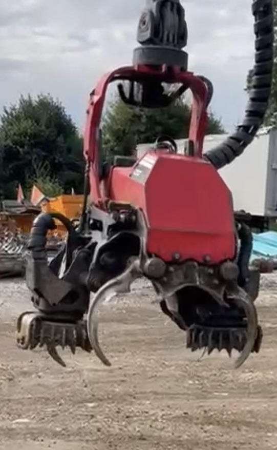 KOMATSU 911.5 / GŁOWICA C93 / CIĄGNIK LEŚNY / SERWISOWANY - Forestry harvester: picture 5 KOMATSU 911.5 / GŁOWICA C93 / CIĄGNIK LEŚNY / SERWISOWANY - Forestry harvester: picture 5