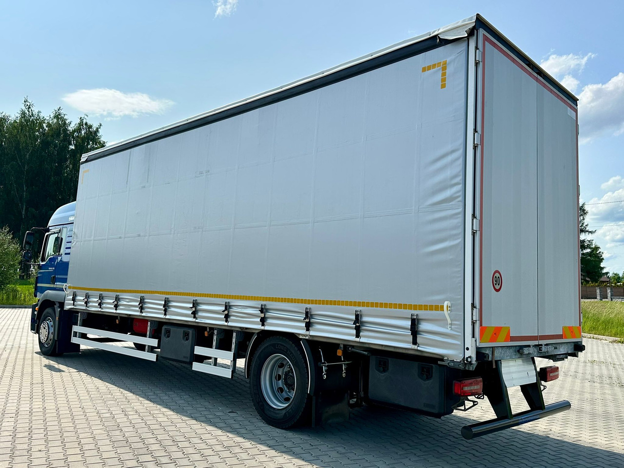 MAN TGM 18.320 / FIRANKA / 20 EUROPALET / 8.3 M DŁUGOŚCI / AUTOMAT / SYPIALKA / 2018 ROK / 9 809 KG ŁADOWNOŚCI - Curtain side truck: picture 3 MAN TGM 18.320 / FIRANKA / 20 EUROPALET / 8.3 M DŁUGOŚCI / AUTOMAT / SYPIALKA / 2018 ROK / 9 809 KG ŁADOWNOŚCI - Curtain side truck: picture 3