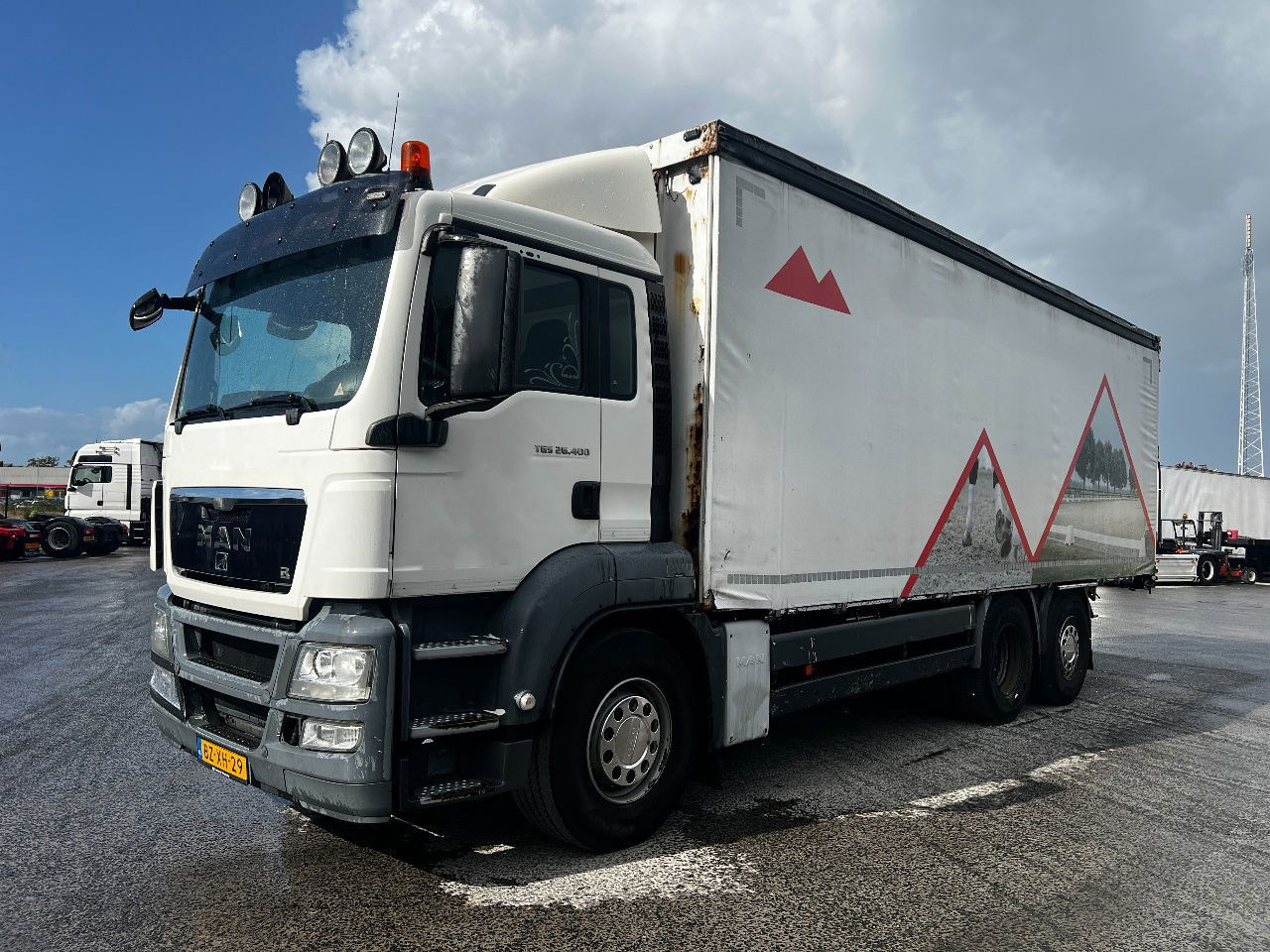 MAN TGS 26.400 6x2, Euro 5 - Curtain side truck: picture 1 MAN TGS 26.400 6x2, Euro 5 - Curtain side truck: picture 1
