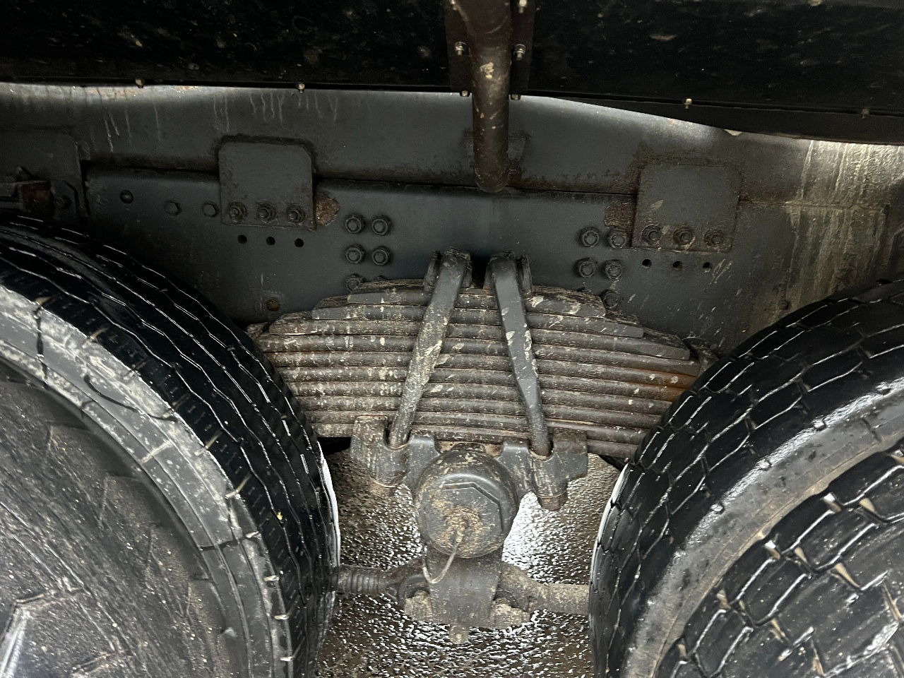 Scania P420 10x4, 15m3 Liebherr, full steel - Concrete mixer truck: picture 5 Scania P420 10x4, 15m3 Liebherr, full steel - Concrete mixer truck: picture 5