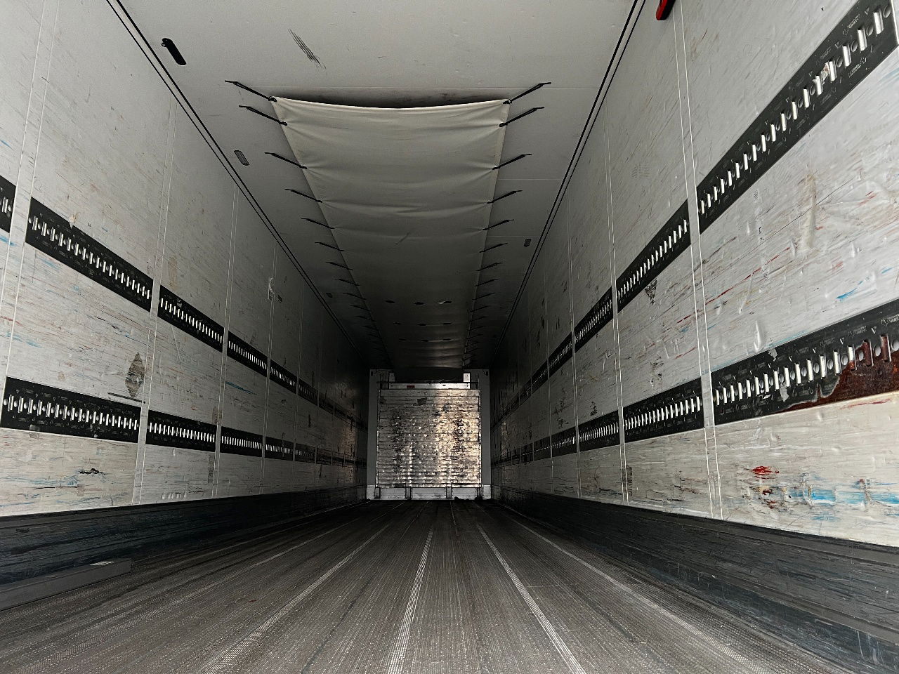 Schmitz Cargobull Carrier Vector 1550, 2x lift axle - Refrigerator semi-trailer: picture 5 Schmitz Cargobull Carrier Vector 1550, 2x lift axle - Refrigerator semi-trailer: picture 5