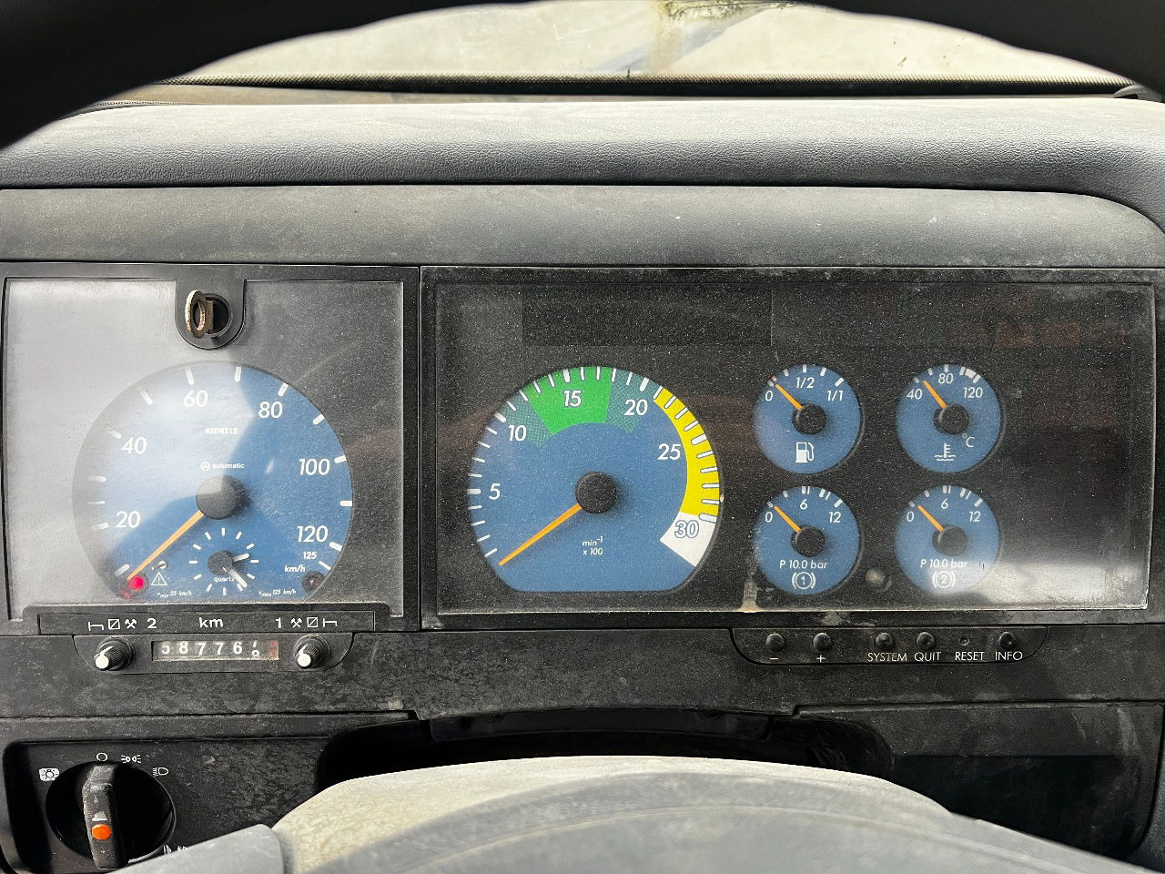 Tractor unit Mercedes-Benz Atego 1828 mmbs voertuig, max 25km/h: picture 11 Tractor unit Mercedes-Benz Atego 1828 mmbs voertuig, max 25km/h: picture 11