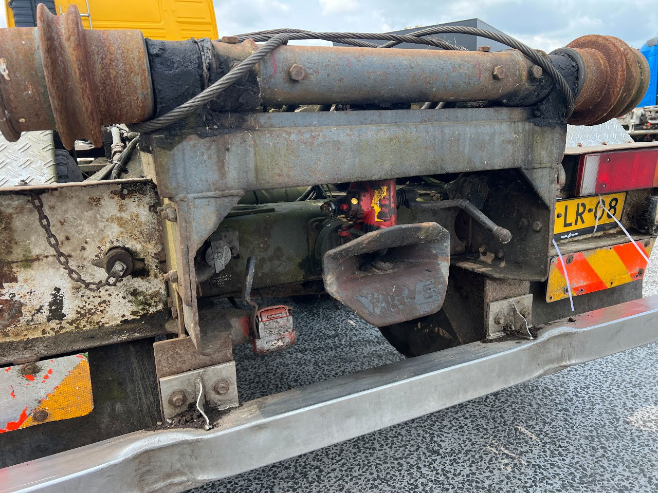 Volvo FH 12.380 6x2, NCH, Euro2, Full Steel - Container transporter/ Swap body truck: picture 5 Volvo FH 12.380 6x2, NCH, Euro2, Full Steel - Container transporter/ Swap body truck: picture 5