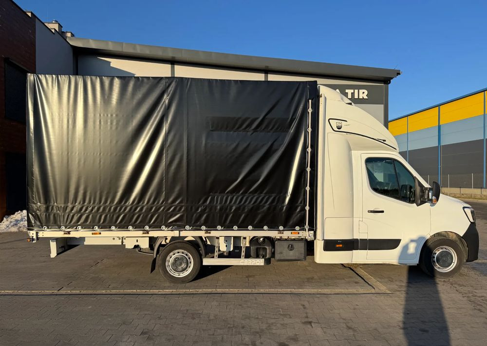 Renault Master - Curtain side van: picture 4 Renault Master - Curtain side van: picture 4