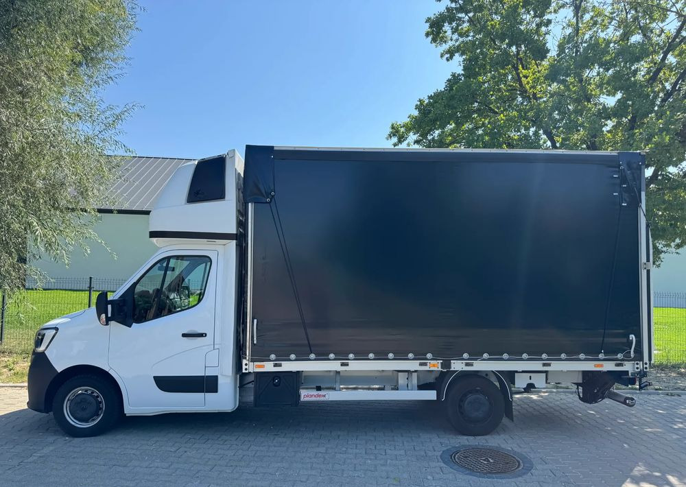 Renault Master - Curtain side van: picture 2 Renault Master - Curtain side van: picture 2