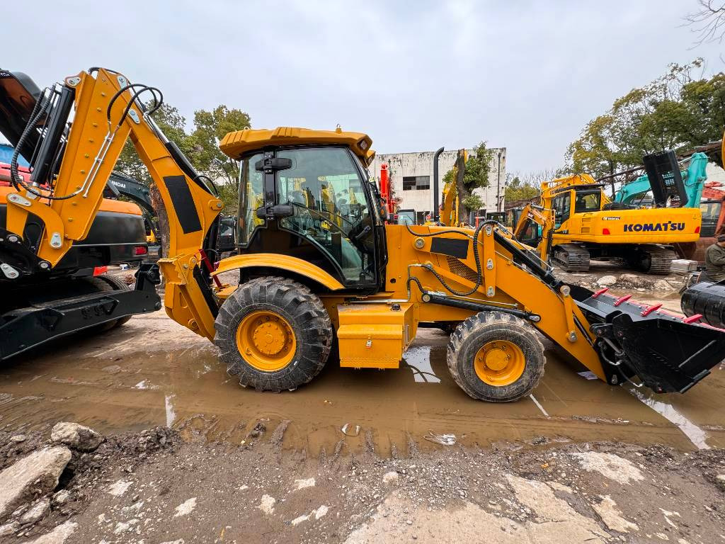 CAT 100% new CAT 420 F - Backhoe loader: picture 5 CAT 100% new CAT 420 F - Backhoe loader: picture 5
