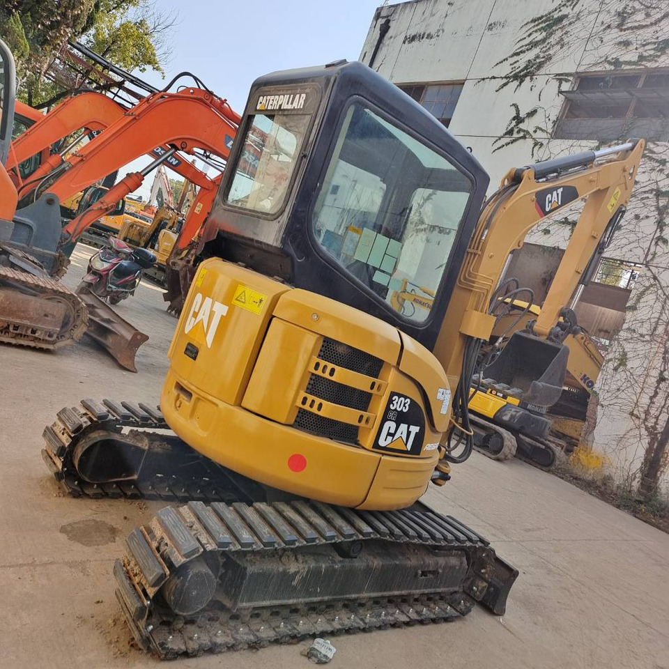 CAT 303 CR - Mini excavator: picture 1 CAT 303 CR - Mini excavator: picture 1