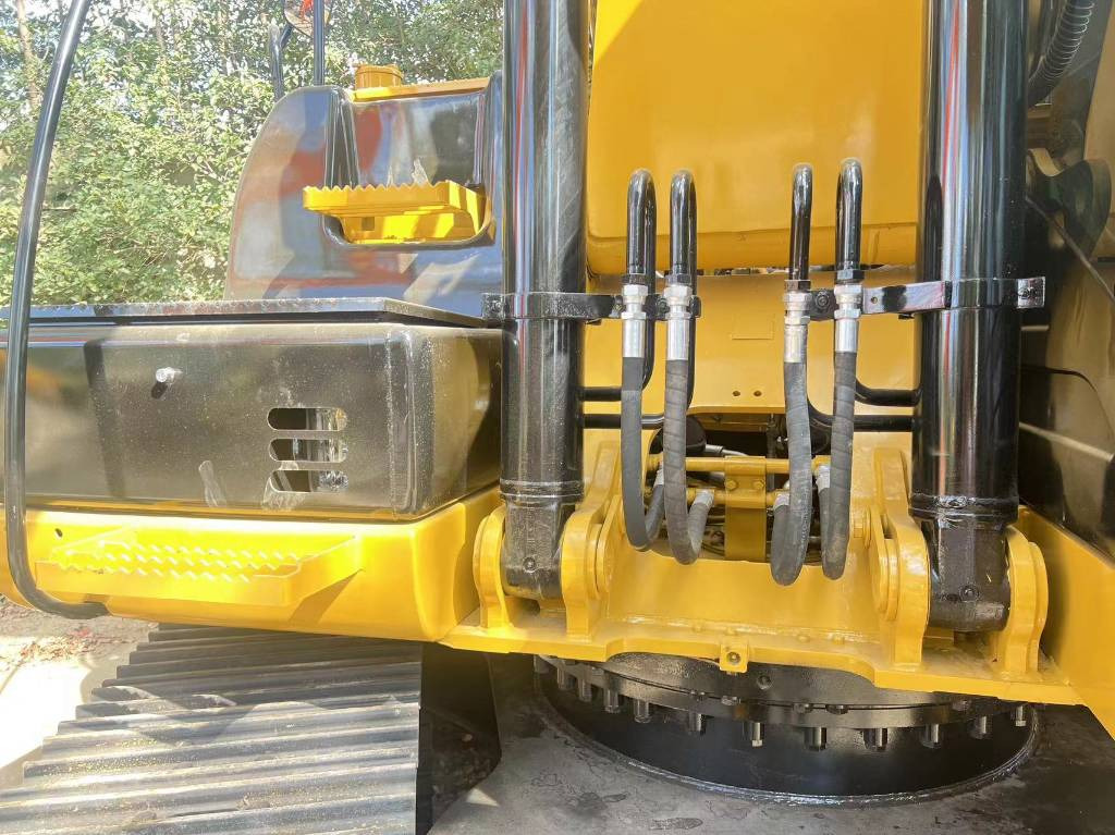 CAT 320 D L - Crawler excavator: picture 2 CAT 320 D L - Crawler excavator: picture 2