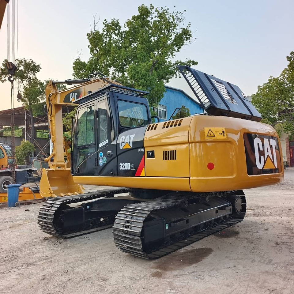 CAT 320D2L - Crawler excavator: picture 1 CAT 320D2L - Crawler excavator: picture 1