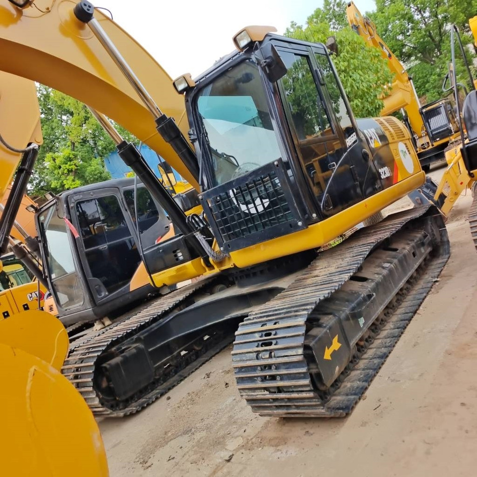 CAT 323 D - Crawler excavator: picture 4 CAT 323 D - Crawler excavator: picture 4