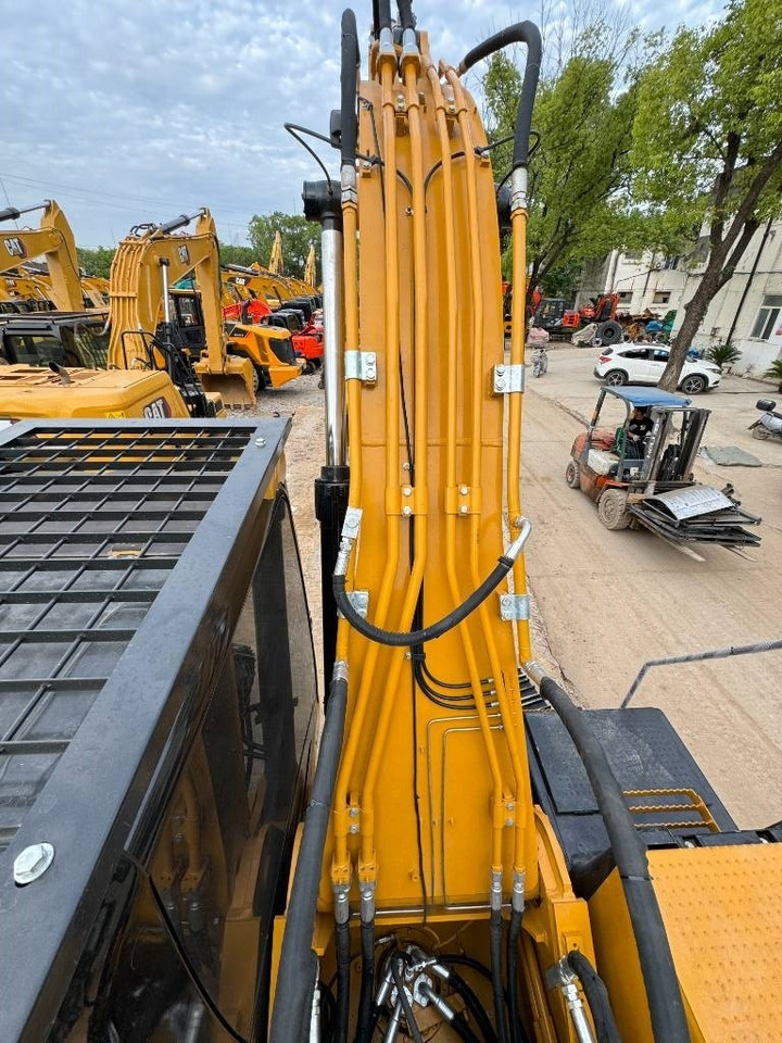 CAT 324 D L - Crawler excavator: picture 2 CAT 324 D L - Crawler excavator: picture 2