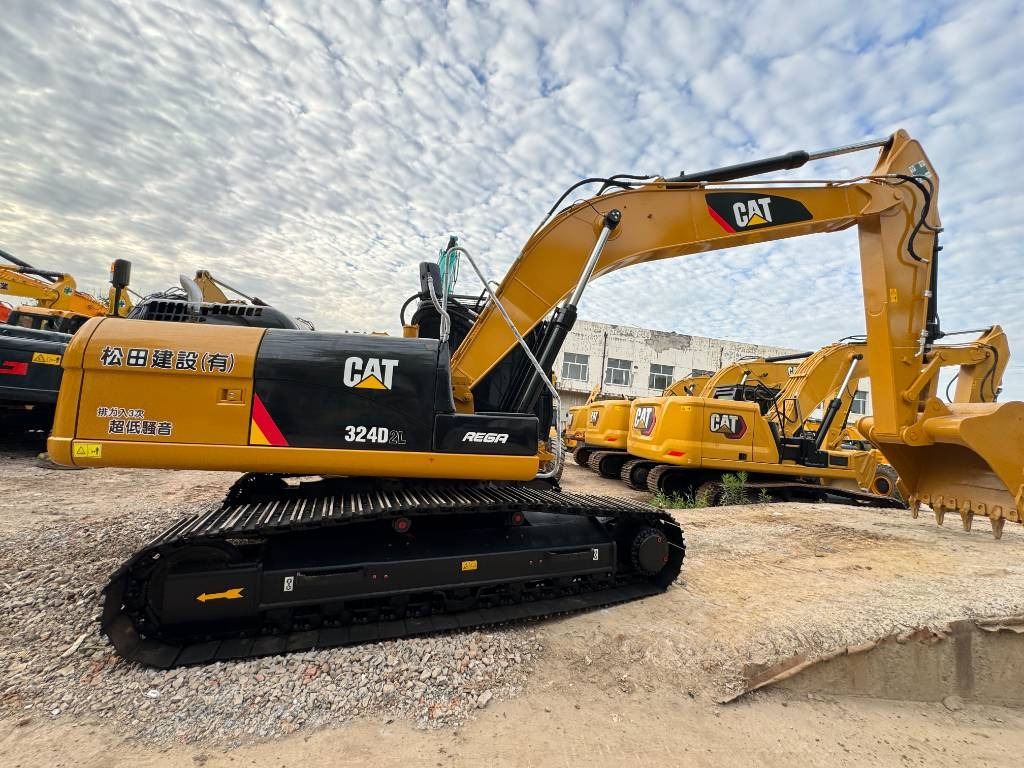 CAT 324 D L - Crawler excavator: picture 1 CAT 324 D L - Crawler excavator: picture 1