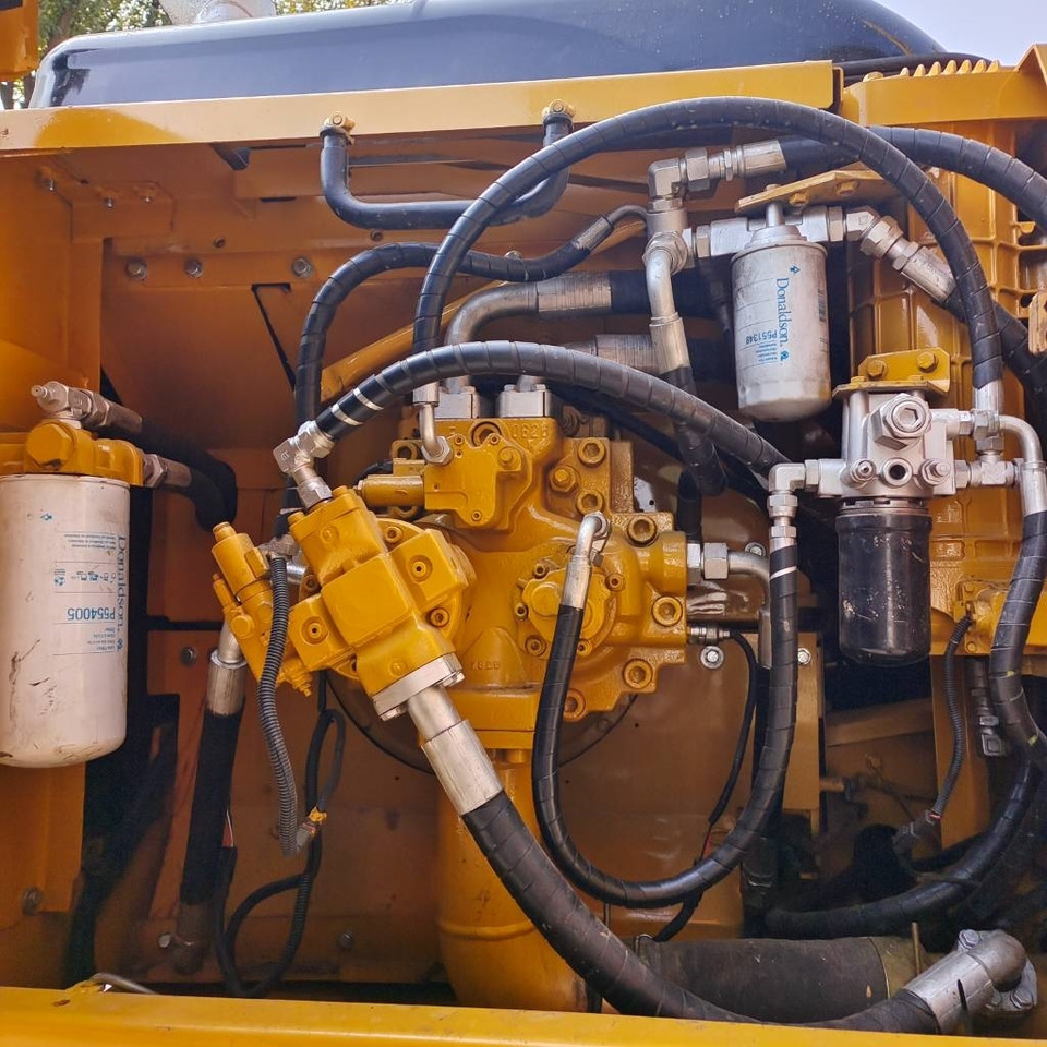 CAT 330D - Crawler excavator: picture 3 CAT 330D - Crawler excavator: picture 3