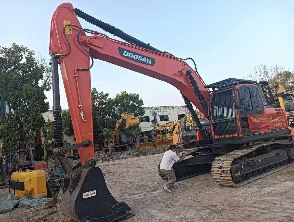 Doosan DX 225 LC-9C - Crawler excavator: picture 3 Doosan DX 225 LC-9C - Crawler excavator: picture 3