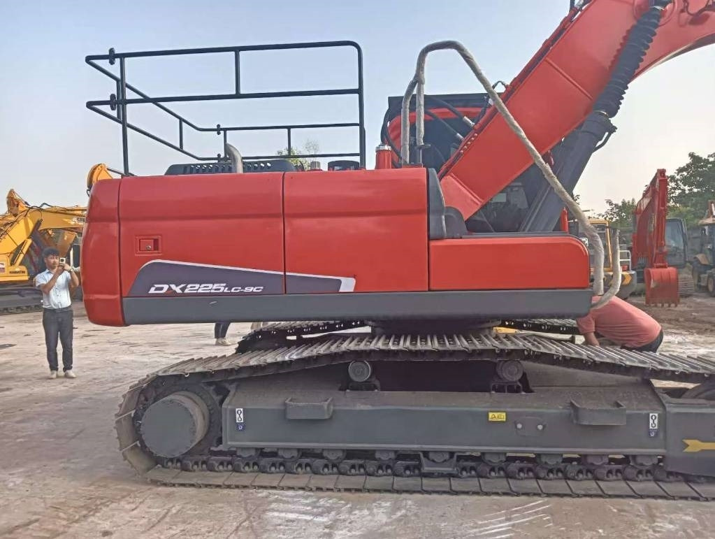 Doosan DX 225 LC-9C - Crawler excavator: picture 5 Doosan DX 225 LC-9C - Crawler excavator: picture 5