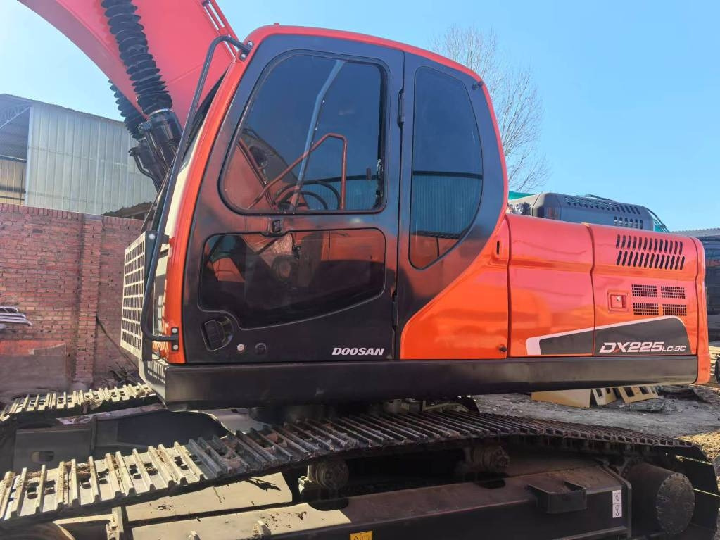 Doosan DX 225 LC - Crawler excavator: picture 1 Doosan DX 225 LC - Crawler excavator: picture 1