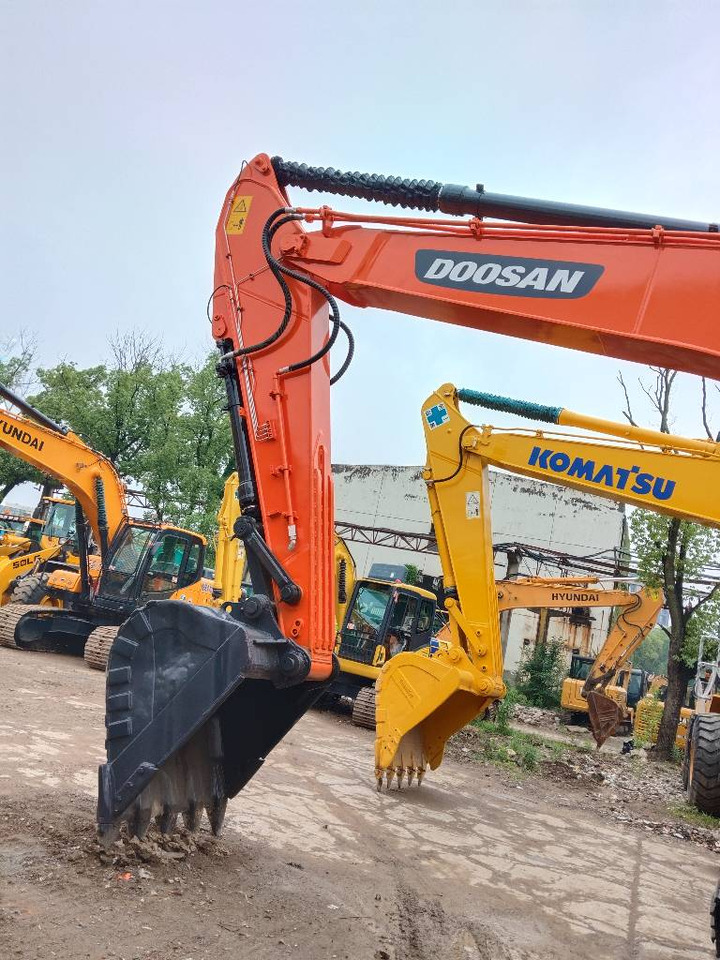 Doosan DX 300 LC - Crawler excavator: picture 2 Doosan DX 300 LC - Crawler excavator: picture 2