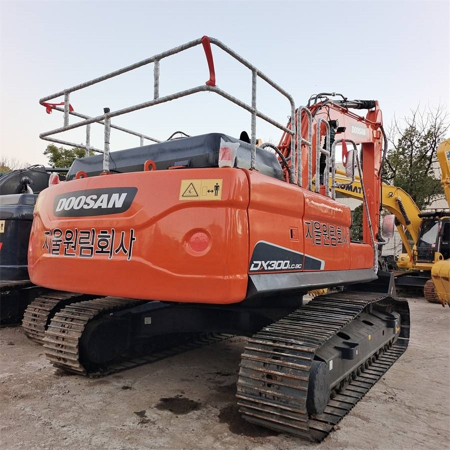 Doosan DX 300LC-9C - Crawler excavator: picture 3 Doosan DX 300LC-9C - Crawler excavator: picture 3