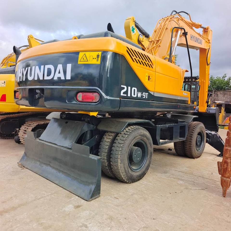 Hyundai 210W-9 - Wheel excavator: picture 4 Hyundai 210W-9 - Wheel excavator: picture 4