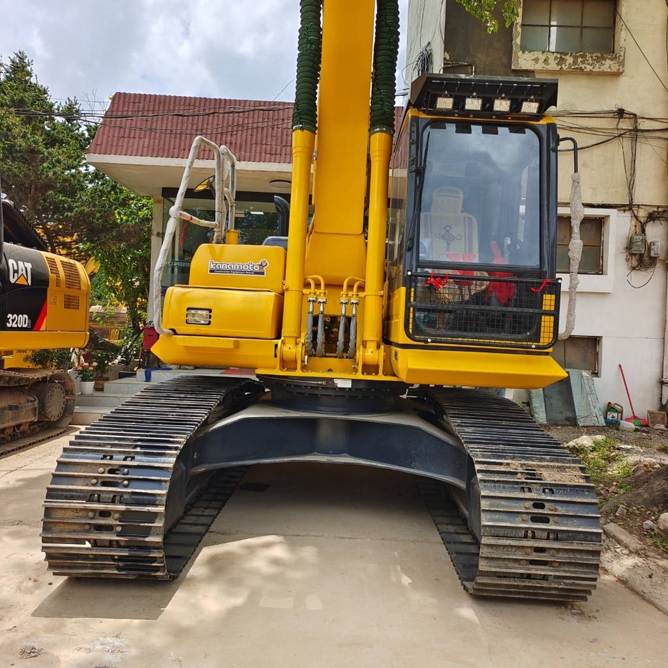 Komatsu PC 200-8 - Crawler excavator: picture 3 Komatsu PC 200-8 - Crawler excavator: picture 3