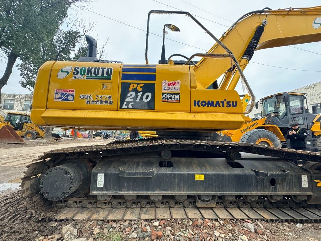 Komatsu PC 210 LC - Crawler excavator: picture 4 Komatsu PC 210 LC - Crawler excavator: picture 4