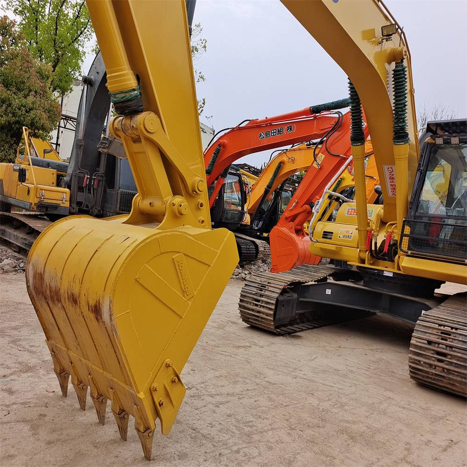 Komatsu PC 220-8 - Crawler excavator: picture 5 Komatsu PC 220-8 - Crawler excavator: picture 5