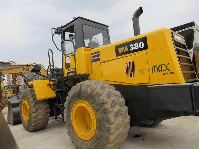 Komatsu WA 380-3 - Wheel loader: picture 1 Komatsu WA 380-3 - Wheel loader: picture 1