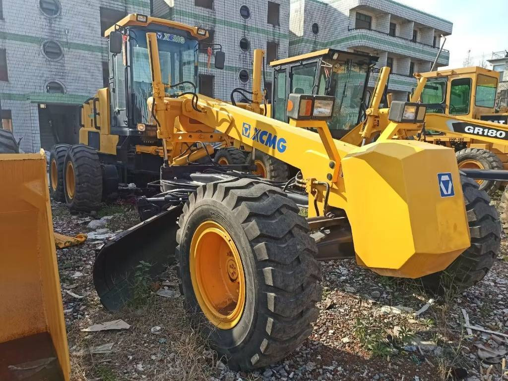 XCMG GR 180 - Grader: picture 2 XCMG GR 180 - Grader: picture 2