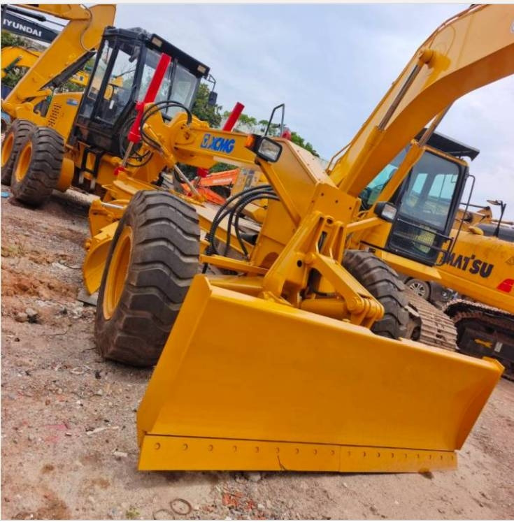 XCMG GR 2153 - Grader: picture 1 XCMG GR 2153 - Grader: picture 1