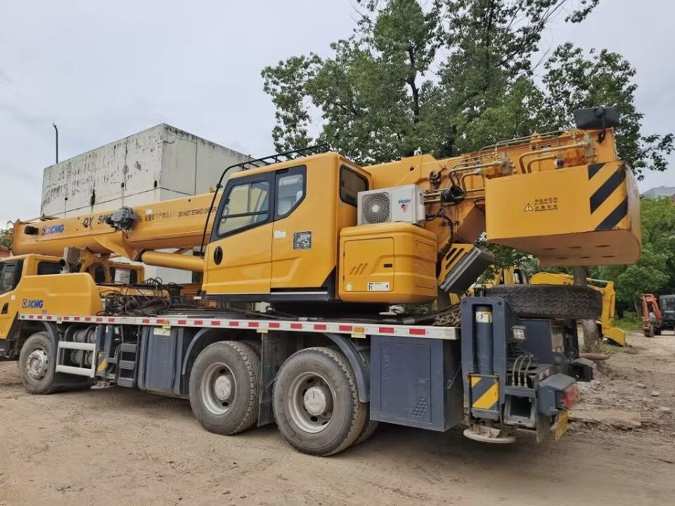 XCMG QY 50 - All terrain crane: picture 4 XCMG QY 50 - All terrain crane: picture 4