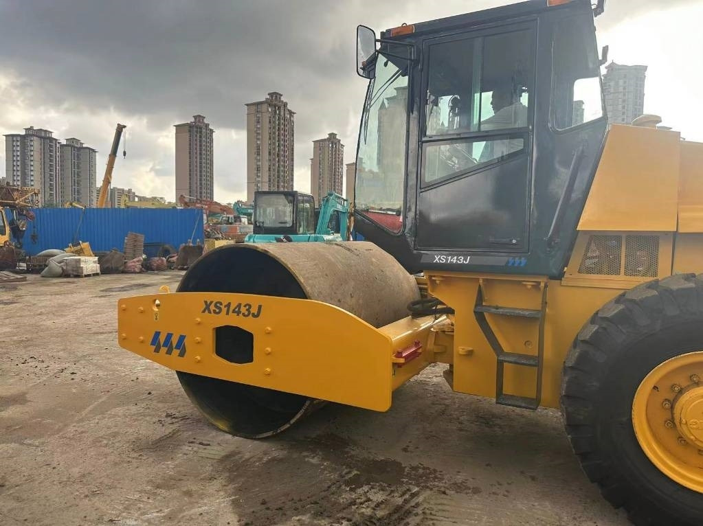 XCMG XS 143 - Compactor: picture 3 XCMG XS 143 - Compactor: picture 3