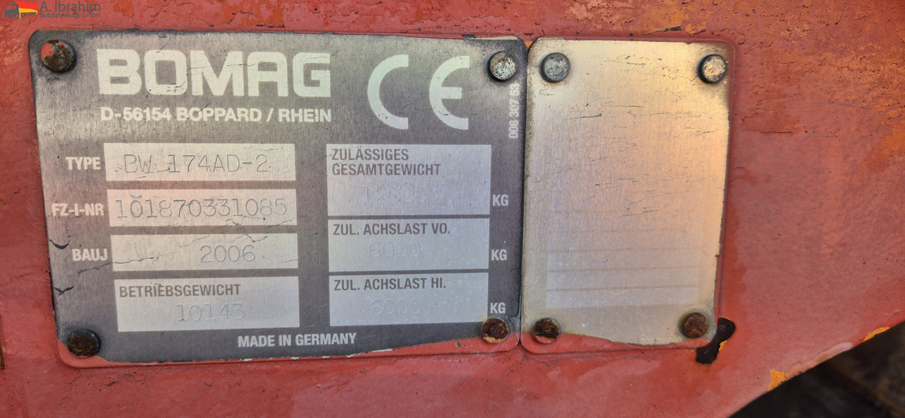 Bomag BW 174 AD2 | 12 t | Splitstreuer | Vibrator | Voll funktionsfähig - Roller: picture 2 Bomag BW 174 AD2 | 12 t | Splitstreuer | Vibrator | Voll funktionsfähig - Roller: picture 2