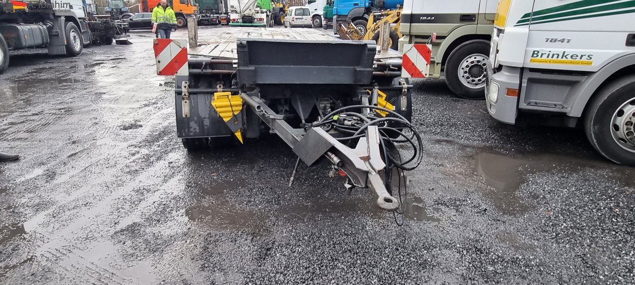 Low loader trailer Goldhofer TU-L 3-24/80 Tieflader 10.00 m Ladefläche: picture 10 Low loader trailer Goldhofer TU-L 3-24/80 Tieflader 10.00 m Ladefläche: picture 10