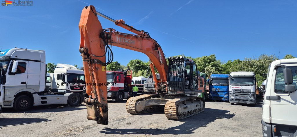 Hitachi ZX 300LCN-6 Schaden imHeckbereich, läuft aber !! 8125 h - Crawler excavator: picture 1 Hitachi ZX 300LCN-6 Schaden imHeckbereich, läuft aber !! 8125 h - Crawler excavator: picture 1