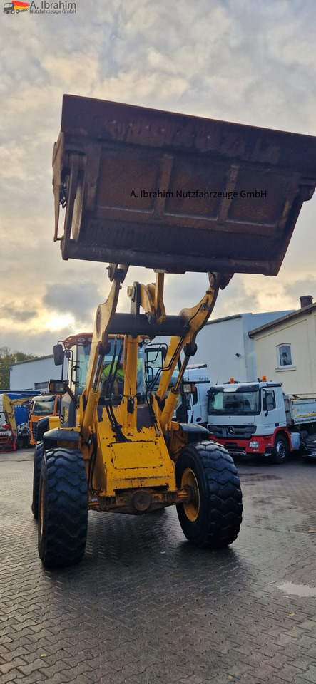 Wheel loader JCB 436Z Hochkippschaufel Wandler neu, Ölpumpe neu: picture 9
