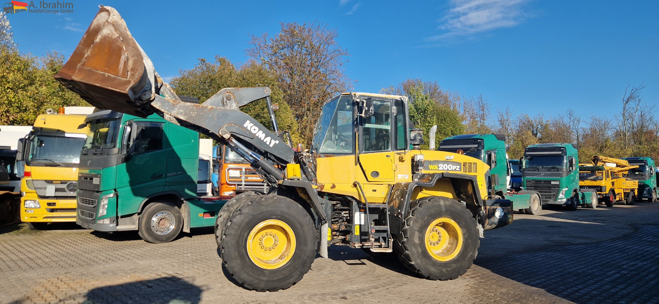 Komatsu WA 200 technisch ok. technische Wartung beim Komatsu Service - Wheel loader: picture 1 Komatsu WA 200 technisch ok. technische Wartung beim Komatsu Service - Wheel loader: picture 1