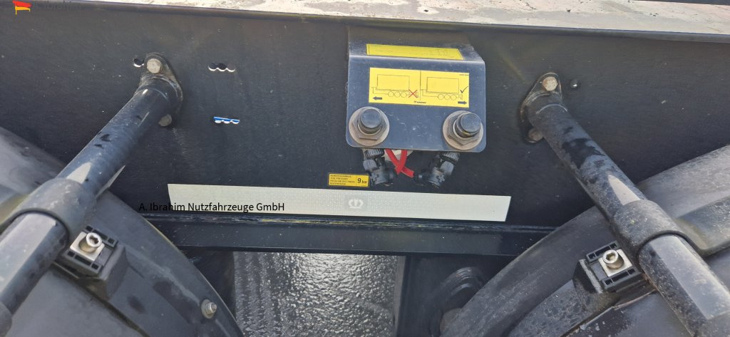 Krone SDC27 Containerchassis 20, 30, 40, 45 ft ausziehbar, Liftachse - Container transporter/ Swap body semi-trailer: picture 5 Krone SDC27 Containerchassis 20, 30, 40, 45 ft ausziehbar, Liftachse - Container transporter/ Swap body semi-trailer: picture 5