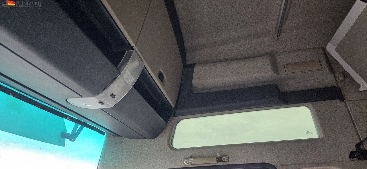 MAN TGX 26.460 6x2 | Lift-Lenkachse | Retarder | Klima | 2 x Vorhanden - Container transporter/ Swap body truck: picture 3 MAN TGX 26.460 6x2 | Lift-Lenkachse | Retarder | Klima | 2 x Vorhanden - Container transporter/ Swap body truck: picture 3