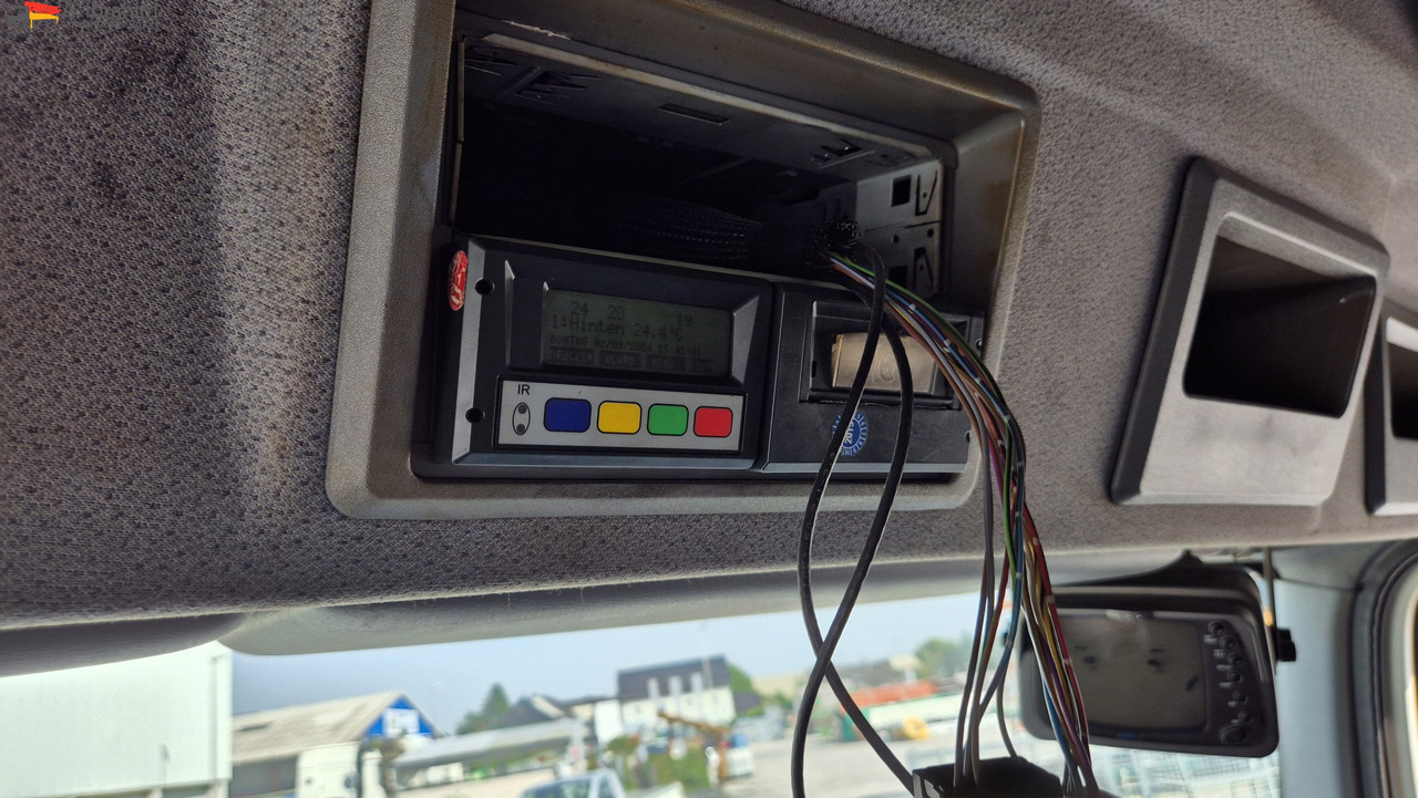 Mercedes-Benz 1823 Frigoblock, 2 Kammer, LBW - Refrigerator truck: picture 5 Mercedes-Benz 1823 Frigoblock, 2 Kammer, LBW - Refrigerator truck: picture 5