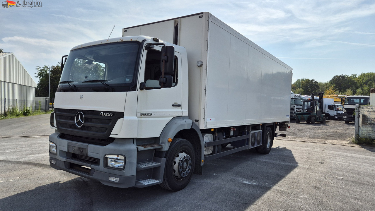 Mercedes-Benz 1823 Frigoblock, 2 Kammer, LBW - Refrigerator truck: picture 1 Mercedes-Benz 1823 Frigoblock, 2 Kammer, LBW - Refrigerator truck: picture 1
