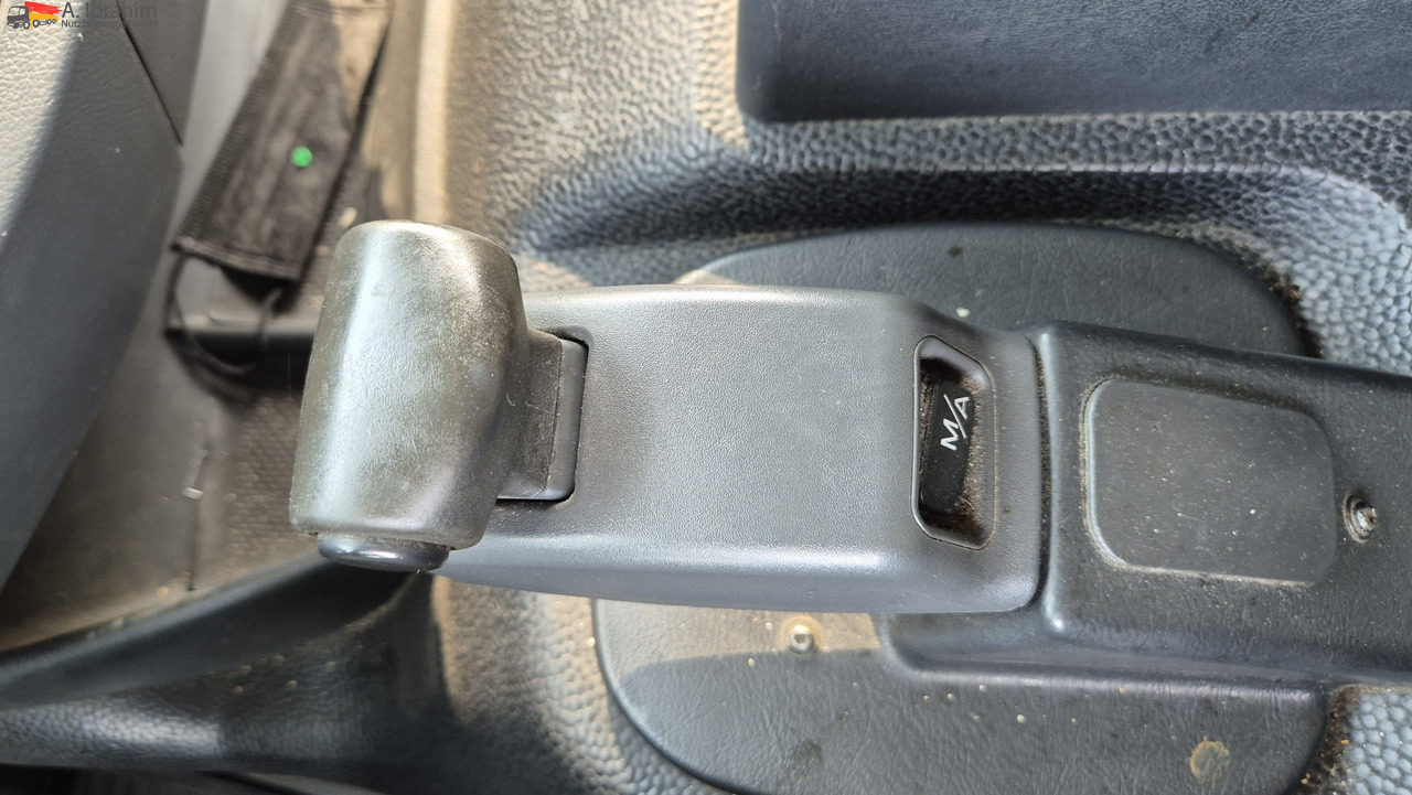 Mercedes-Benz 1823 Frigoblock, 2 Kammer, LBW - Refrigerator truck: picture 4 Mercedes-Benz 1823 Frigoblock, 2 Kammer, LBW - Refrigerator truck: picture 4