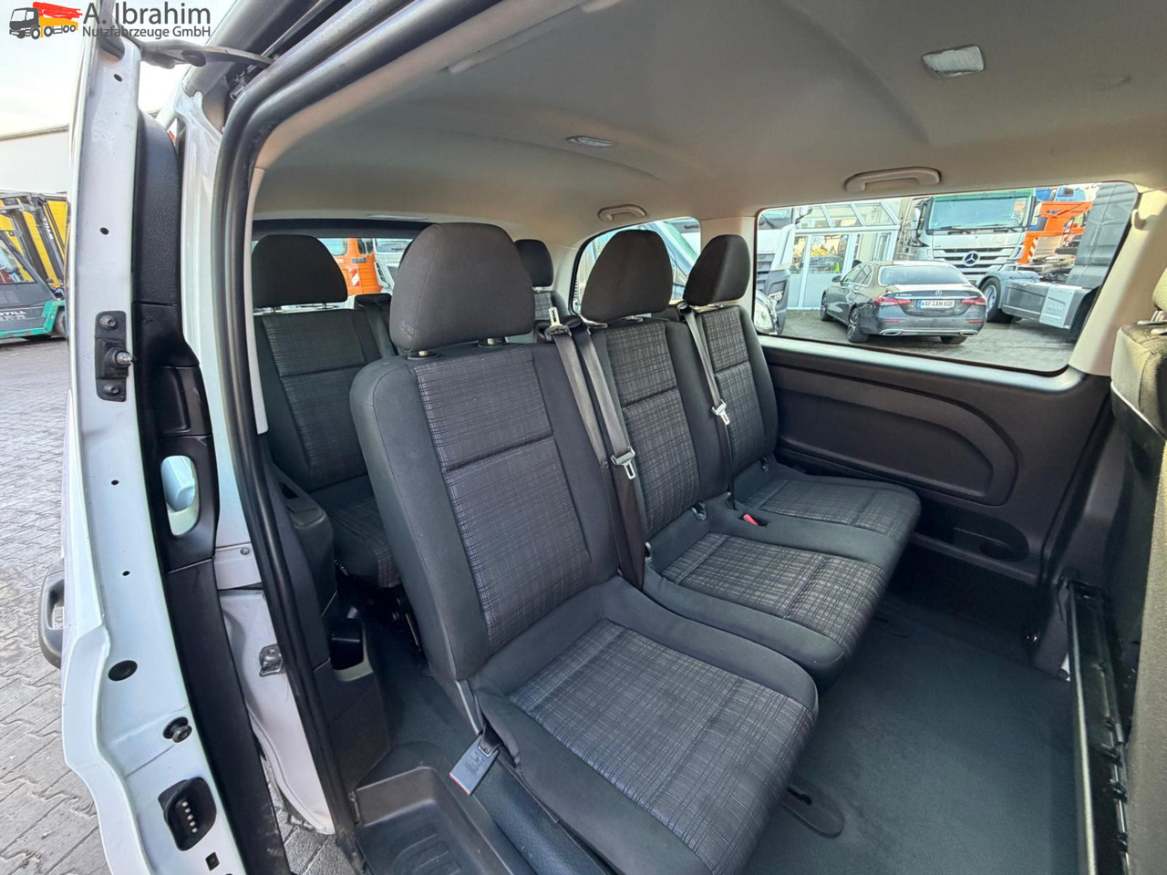 Mercedes-Benz Vito Tourer 109 CDI | 9 Sitze Navi | 6 Gänge | Tempomat | Klima - Small van: picture 5 Mercedes-Benz Vito Tourer 109 CDI | 9 Sitze Navi | 6 Gänge | Tempomat | Klima - Small van: picture 5