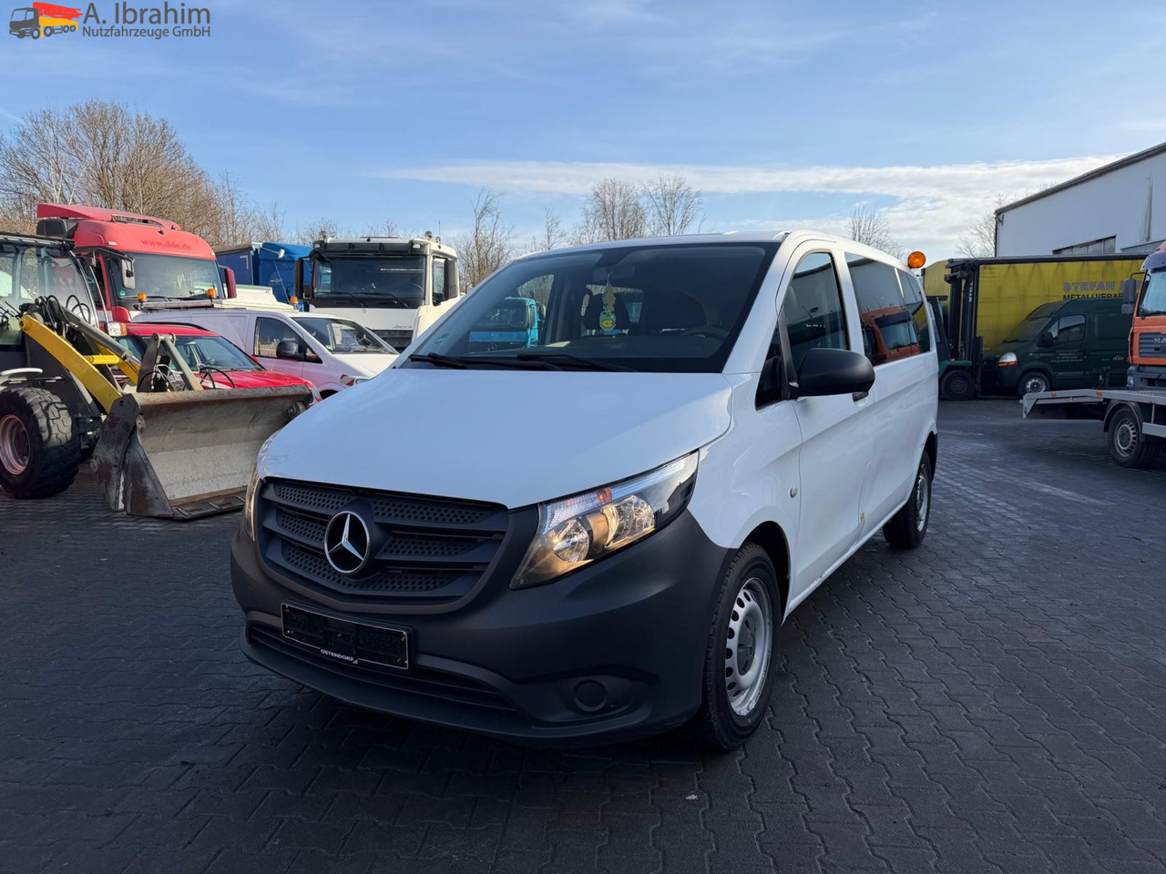 Mercedes-Benz Vito Tourer 109 CDI | 9 Sitze Navi | 6 Gänge | Tempomat | Klima - Small van: picture 1 Mercedes-Benz Vito Tourer 109 CDI | 9 Sitze Navi | 6 Gänge | Tempomat | Klima - Small van: picture 1