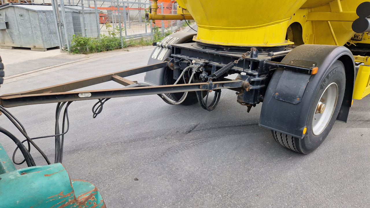 SPITZER SAPI 1832 Zustand 3-, steht länger - Tanker trailer: picture 3 SPITZER SAPI 1832 Zustand 3-, steht länger - Tanker trailer: picture 3