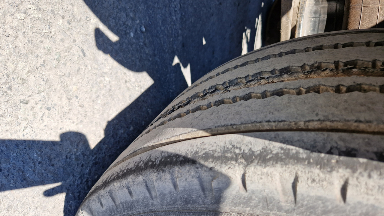 Schmitz SCF 24G Slider - Container transporter/ Swap body semi-trailer: picture 4 Schmitz SCF 24G Slider - Container transporter/ Swap body semi-trailer: picture 4