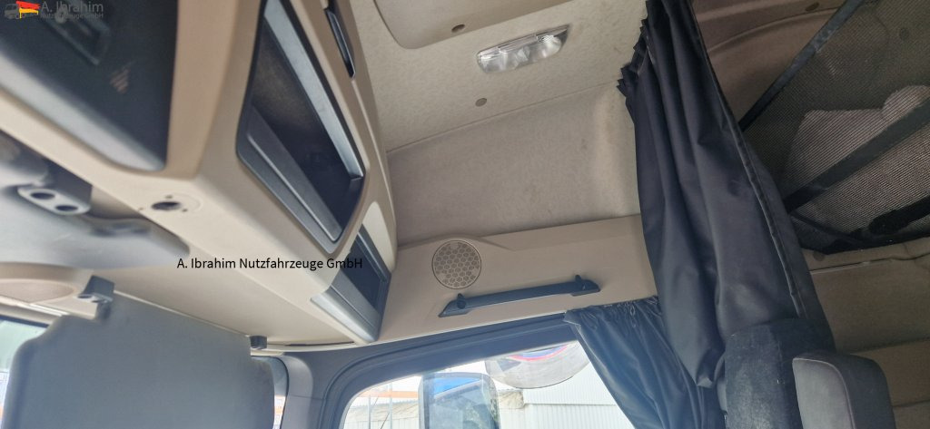 Mercedes-Benz 1843 DB 1843 mit PTU für Kompressor Unfall, bedingt fahrbereit. Video vorh. - Tractor unit: picture 2 Mercedes-Benz 1843 DB 1843 mit PTU für Kompressor Unfall, bedingt fahrbereit. Video vorh. - Tractor unit: picture 2