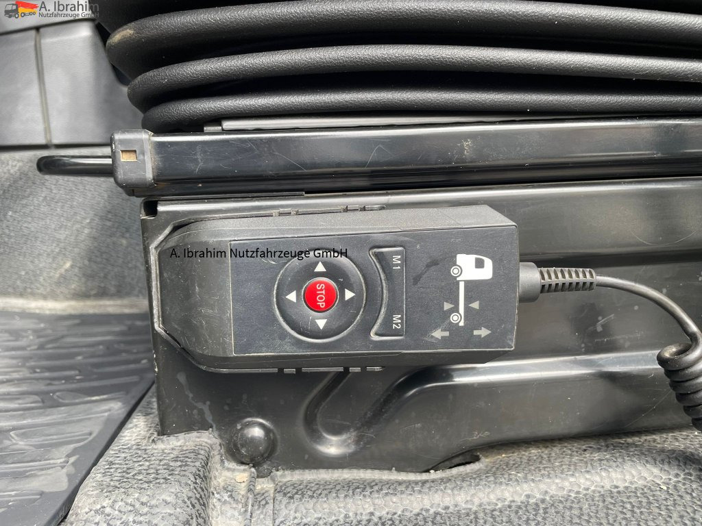 Mercedes-Benz DB 1842H 4x4 Hydrodrive Scheckheft bei Mercedes - Tractor unit: picture 2 Mercedes-Benz DB 1842H 4x4 Hydrodrive Scheckheft bei Mercedes - Tractor unit: picture 2