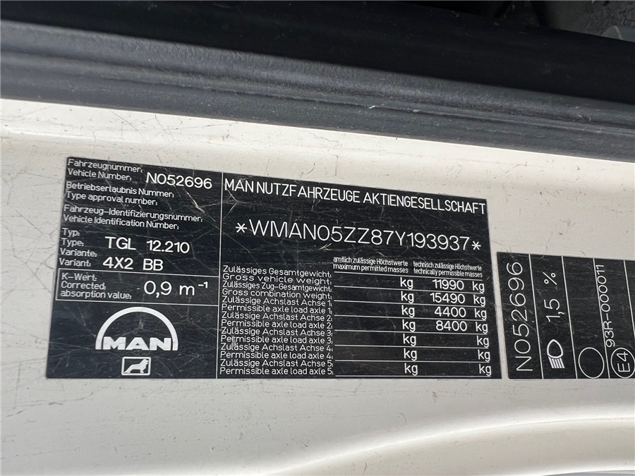 Curtain side truck MAN TGL 12.210: picture 13