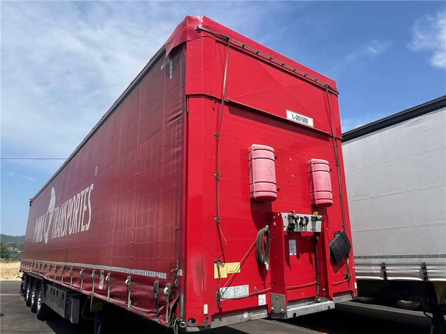 SCHMITZ CARGOBULL SCB-S3T TETO ELEVAR - Curtainsider semi-trailer: picture 1 SCHMITZ CARGOBULL SCB-S3T TETO ELEVAR - Curtainsider semi-trailer: picture 1