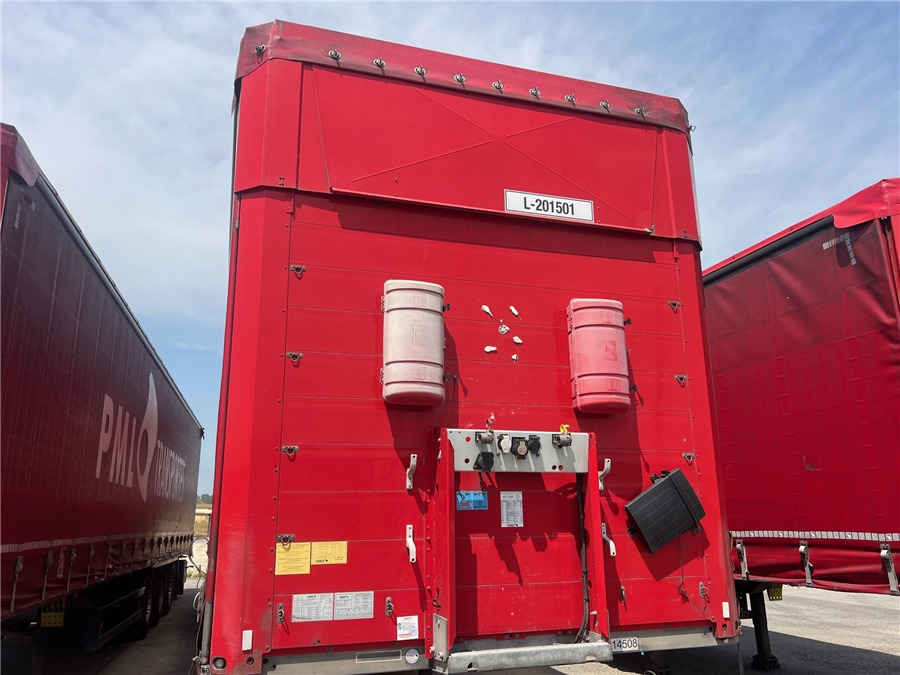 SCHMITZ CARGOBULL SCB-S3T TETO ELEVAR - Curtainsider semi-trailer: picture 5 SCHMITZ CARGOBULL SCB-S3T TETO ELEVAR - Curtainsider semi-trailer: picture 5